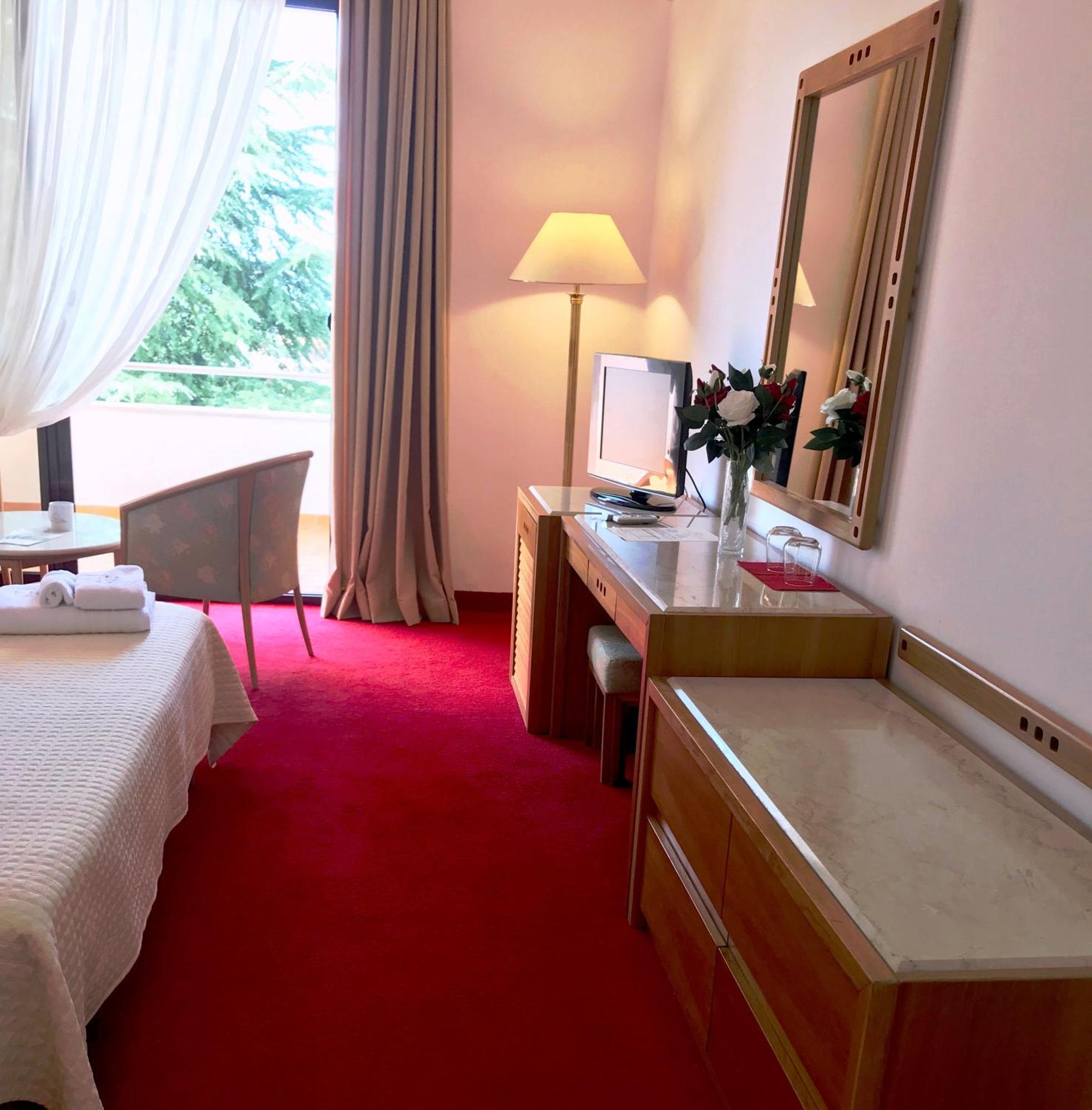 Chateau Linza Resort Tirana Exteriér fotografie