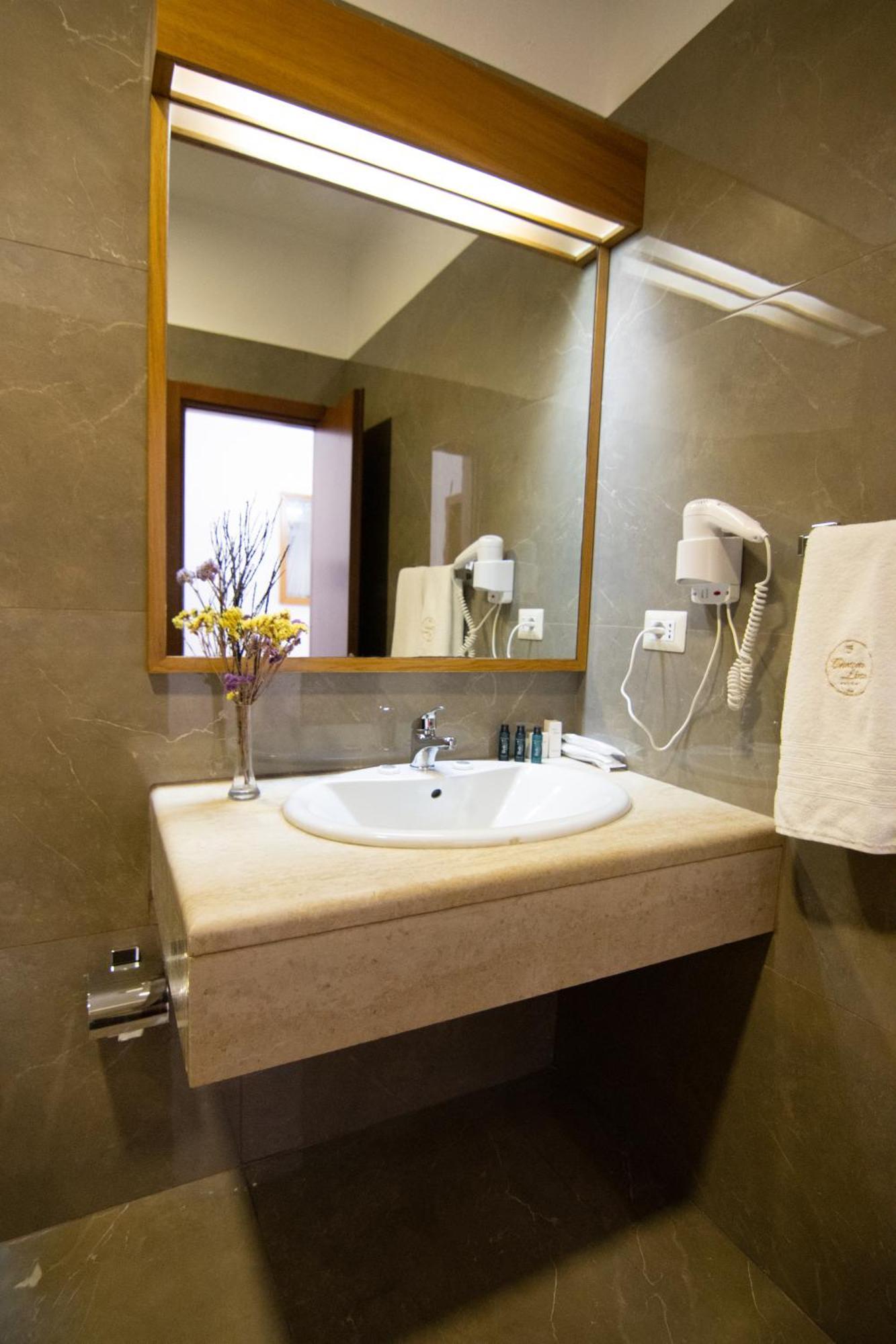Chateau Linza Resort Tirana Exteriér fotografie