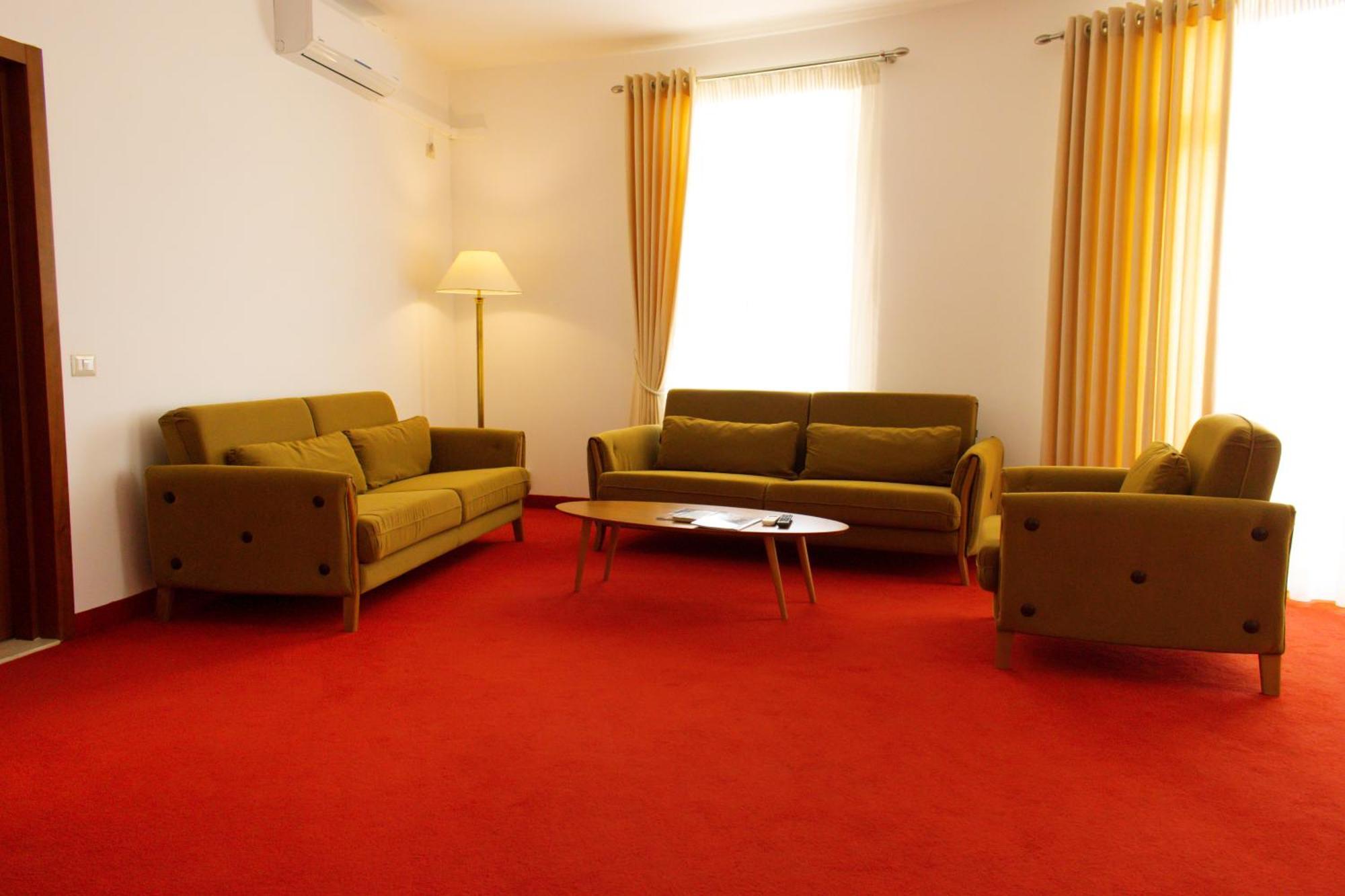 Chateau Linza Resort Tirana Exteriér fotografie