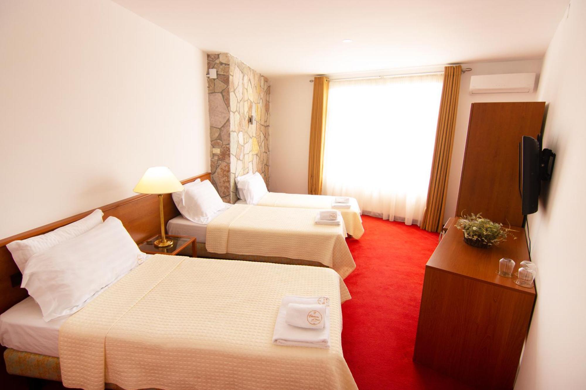 Chateau Linza Resort Tirana Exteriér fotografie